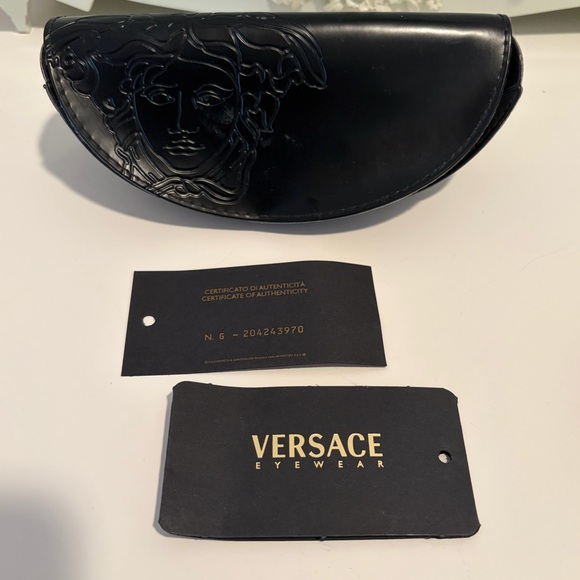 Versace Tortoise Shell Pattern Sunglasses - Picture 11 of 12